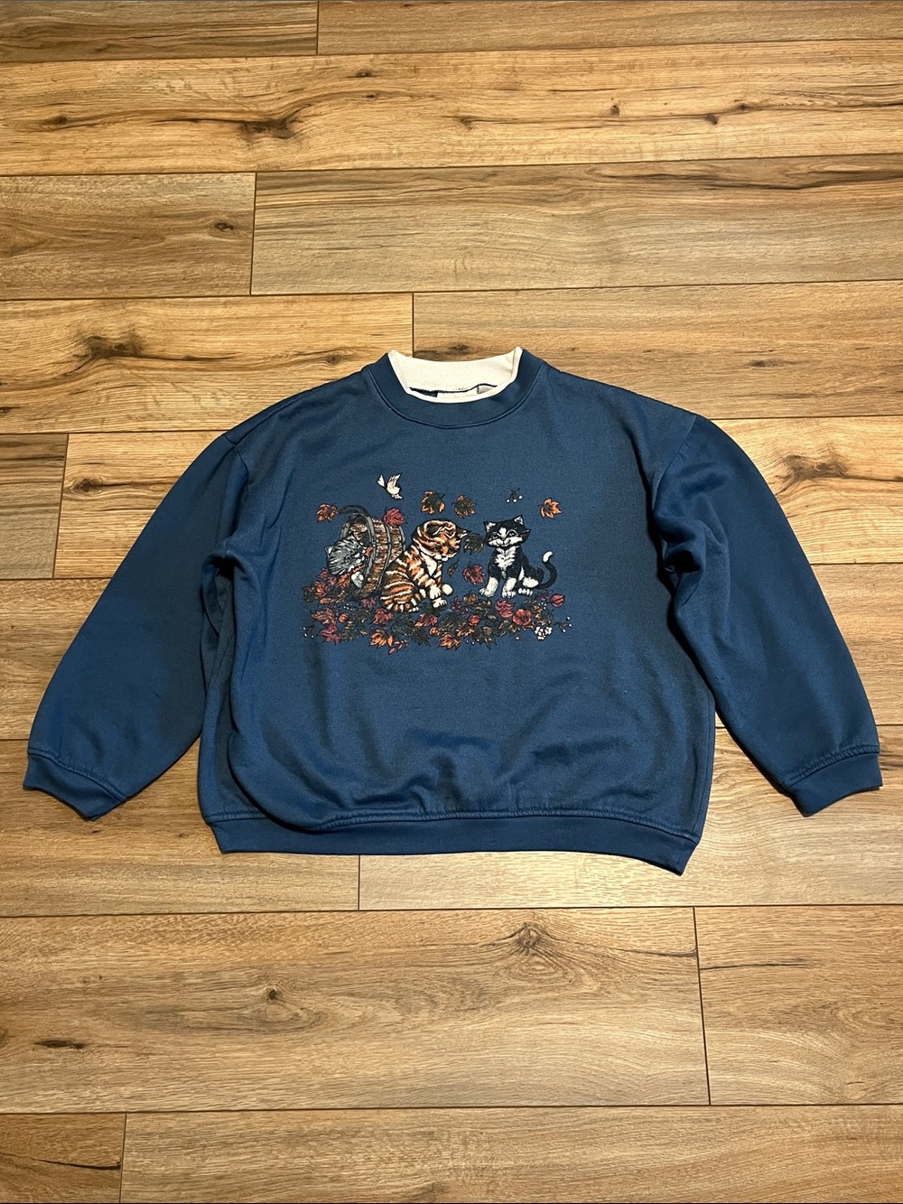 Vintage Blue Cat & Kitten Autumn Sweatshirt Fall Leaves Crewneck Pullover